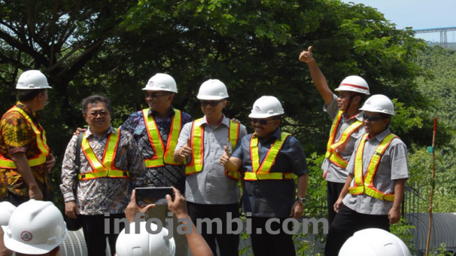 DPR Desak Presiden, Soal Kisruh Pabrik Semen Rembang