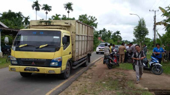 Warga Talanginuman Ancam Bakar Truk Batubara