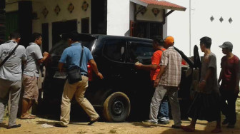 Mobil Tak Bertuan Ini Hebohkan Warga Tabir