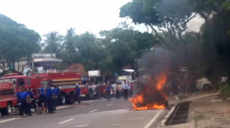 Diduga Mobil Tebakar di Paal V Akibat Korsleting