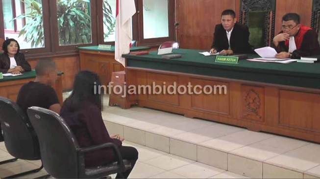 Sidang Pasangan Mesum, Hakim Vonis Denda Rp 600 Ribu