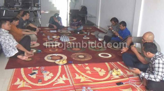 Besok 23 Advokat Muslim Datangi Polda. Ada Apa ?...