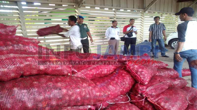 Denpom Tunggu Uji Sample Bawang Merah Selundupan