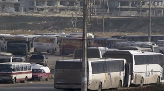 Bus Evakuasi Warga Aleppo Mulai Berdatangan