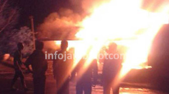 Rumah Semi Permanen Milik PNS Ludes Terbakar