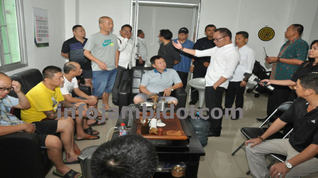 Sidak ke PT Hua Xing Industri, Menaker Temukan 18 TKA Salahi Izin