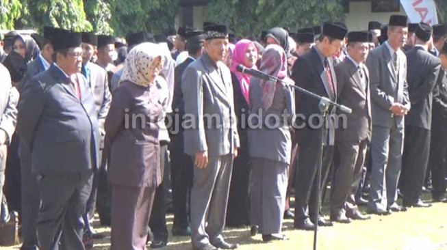 Zola Kukuhkan 584 Pejabat Provinsi Jambi