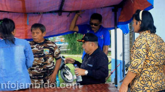 Yan Ismar Disiram Pedagang Kakilima