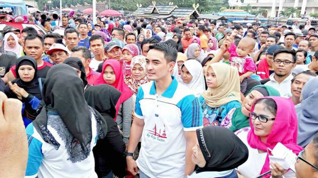 Zola Apresiasi Keikutsertaan Masyarakat Dalam Jalan Santai