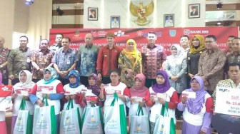 Mensos Luncurkan Layanan e-Warong di Jambi