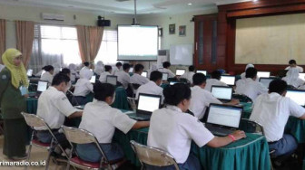 Sarana Kurang, UNBK SMP Menumpang, Itupun Pakai Komputer Pinjaman