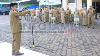 Wagub Sidak Perpustakaan, Ada Pegawai di Luar Pagar dan Baca Koran