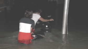 Banjir Rendam Ratusan Rumah di Tambaksari