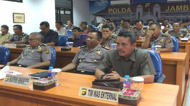 Tim Pengawas Penerimaan Anggota Polri Disumpah Serentak se-Indonesia
