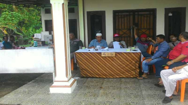 Madel Tinggalkan Cek Endra di TPS 01