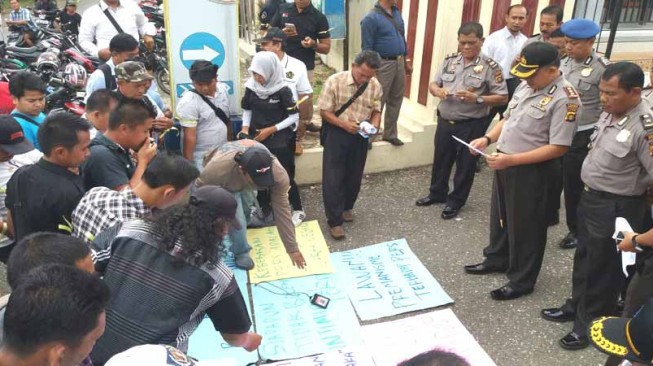 Wartawan Merangin Gelar Aksi Damai
