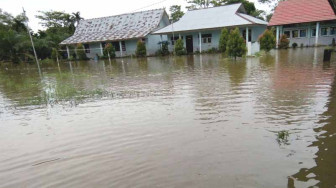 Hadapi Banjir Berbak, Bupati Romi Kirim Pesan WA, Ini Isinya....