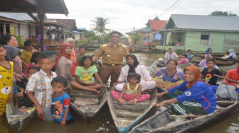 Zola Tinjau Banjir Lagi