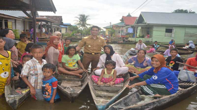 Zola Tinjau Banjir Lagi