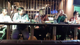 Pilkada Yapen, KPU Pusat Diminta Keluarkan Juknis Pemberhentian Tonny-Frans