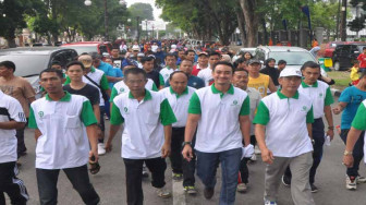 Pemprov Jambi dan Warga Jalan Santai Bersama