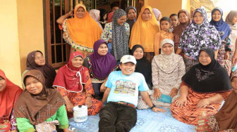 Kunjungi Korban Longsor dan Hanyut, Ini Dilakukan Al Haris...