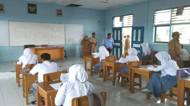 Bupati Romi Tegur Keras Kepala SMAN 7