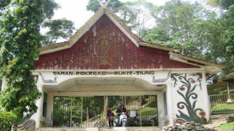 Taman Pemuda dan Jam Gento Rawan Maksiat