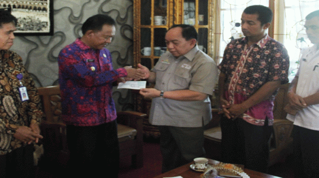 Mensos Salurkan Rp 283 Juta untuk SAD
