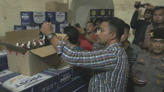 Polda Jambi Gerebek Gudang Miras Ilegal