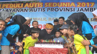 Zola : Anak Autis Punya Kesempatan Sukses