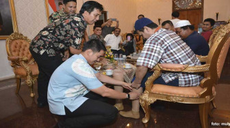 Senangnya Ori dan Herianto, Dapat Kaki Palsu