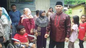 Fasha Bagi-Bagi Kursi Roda Lagi