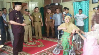 Fasha Bantu Kursi Roda Lagi, Kini Giliran Warga Sekoja