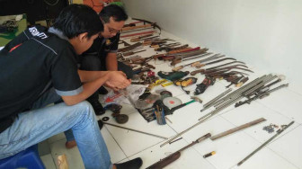Polisi Temukan Pabrik Senjata Api di Desa Ini...