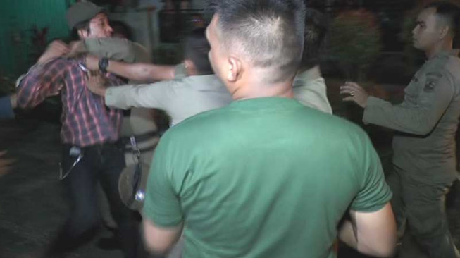 Anak Punk Melawan Saat Dirazia Satpol PP
