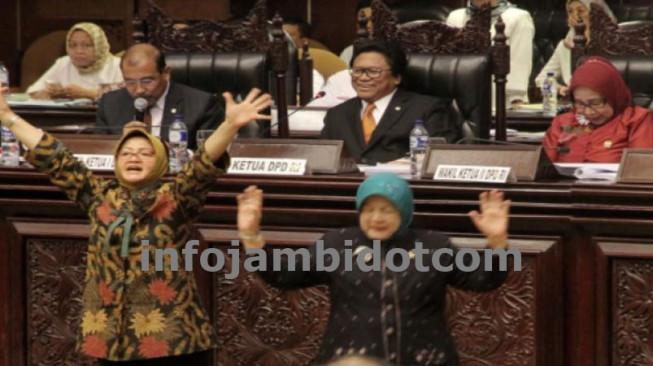 Paripurna DPD Ricuh, Isteri Mantan Gubernur Jambi Nyaris Dipukul