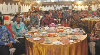 Dikunjungi Bupati Wajo, Zola Buka Nostalgia Bersama Suku Bugis
