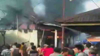 Breaking News !!! Kebakaran Hebat Melanda Pasar Siau
