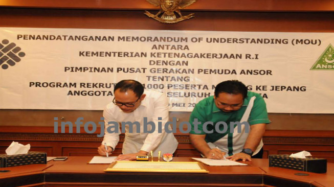 Menaker Berangkatkan 1000 Anggota GP Ansor Magang di Jepang