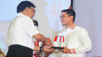 Sukses Selesaikan Tapal Batas, Zola Dianugerahi Penghargaan