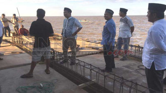 Warga Hingga Kades Mengadu ke Bupati Romi