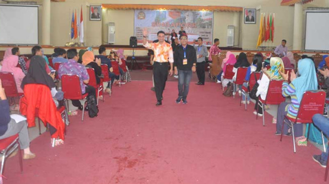 Zola : Pemrov Akan Bantu Mahasiswa Berprestasi