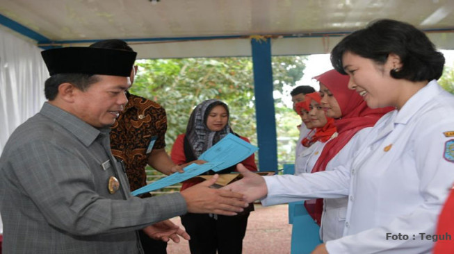 Tak Boleh Pindah, 200 Bidan dan Dokter Terima SK