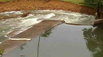 Dam PLTA Bathin Pengambang Jebol