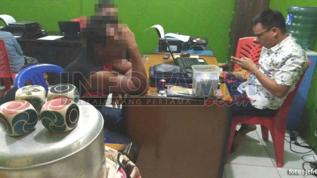 Main Dadu di Kebun Sawit, Bandar dan Pejudi Terbirit-Birit Dikejar Polisi