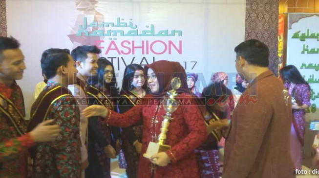 Fasha Nilai Designer Muda Jambi Berkelas