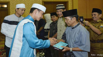 Gubernur Minta Guru Terus Perkuat Komitmen Mendidik Anak Bangsa