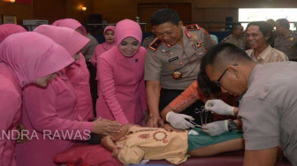 Bantu Warga Kurang Mampu, Polda Jambi Tinjau Sunatan Massal