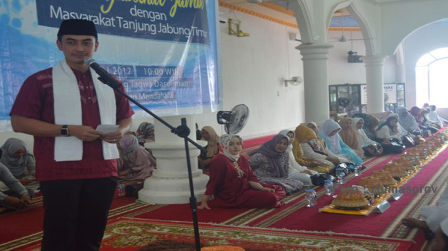 Gubernur Jambi Halal Bi Halal Bersama Warga Tanjab Timur